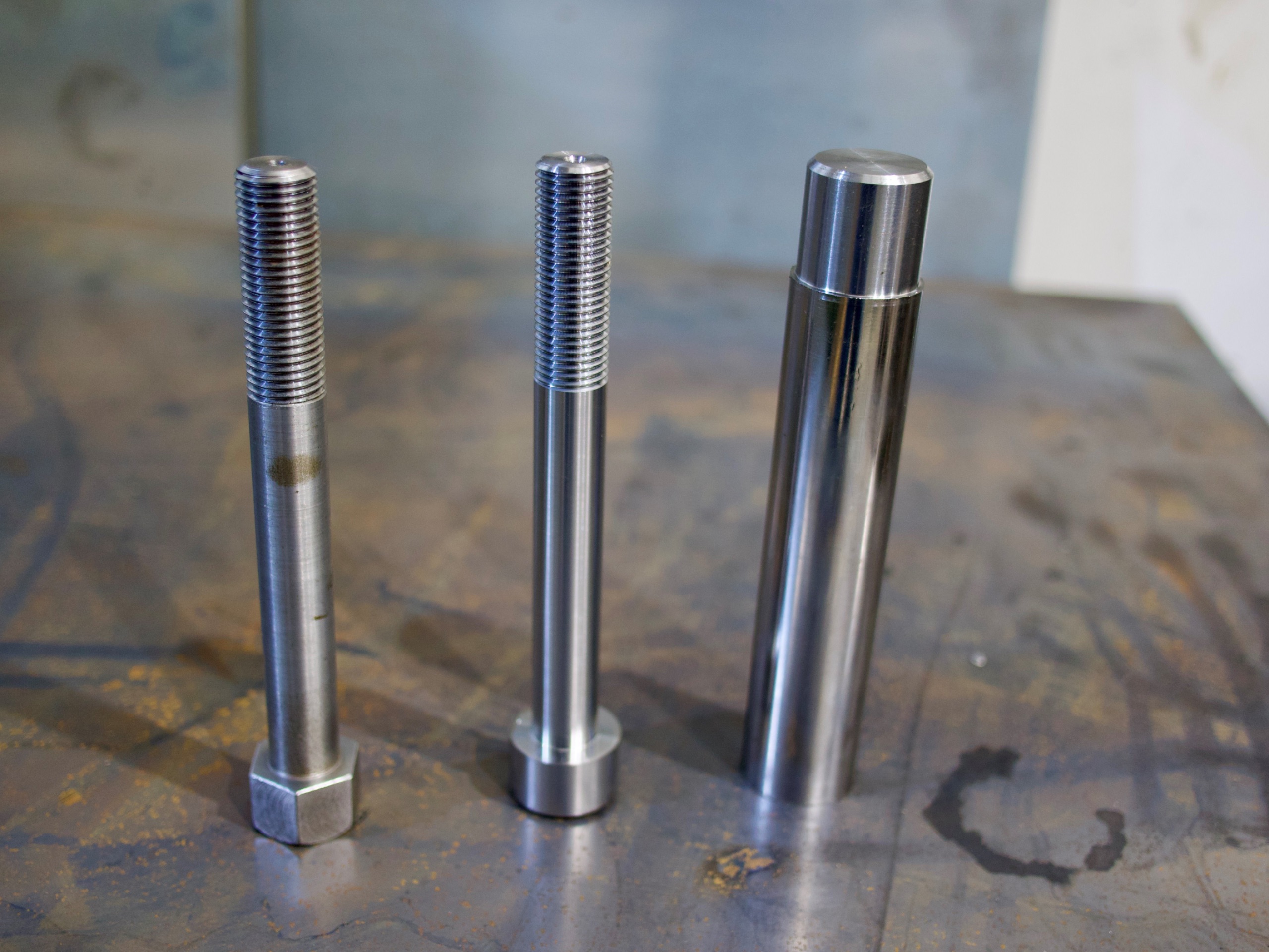 manufacture-customised-bolts